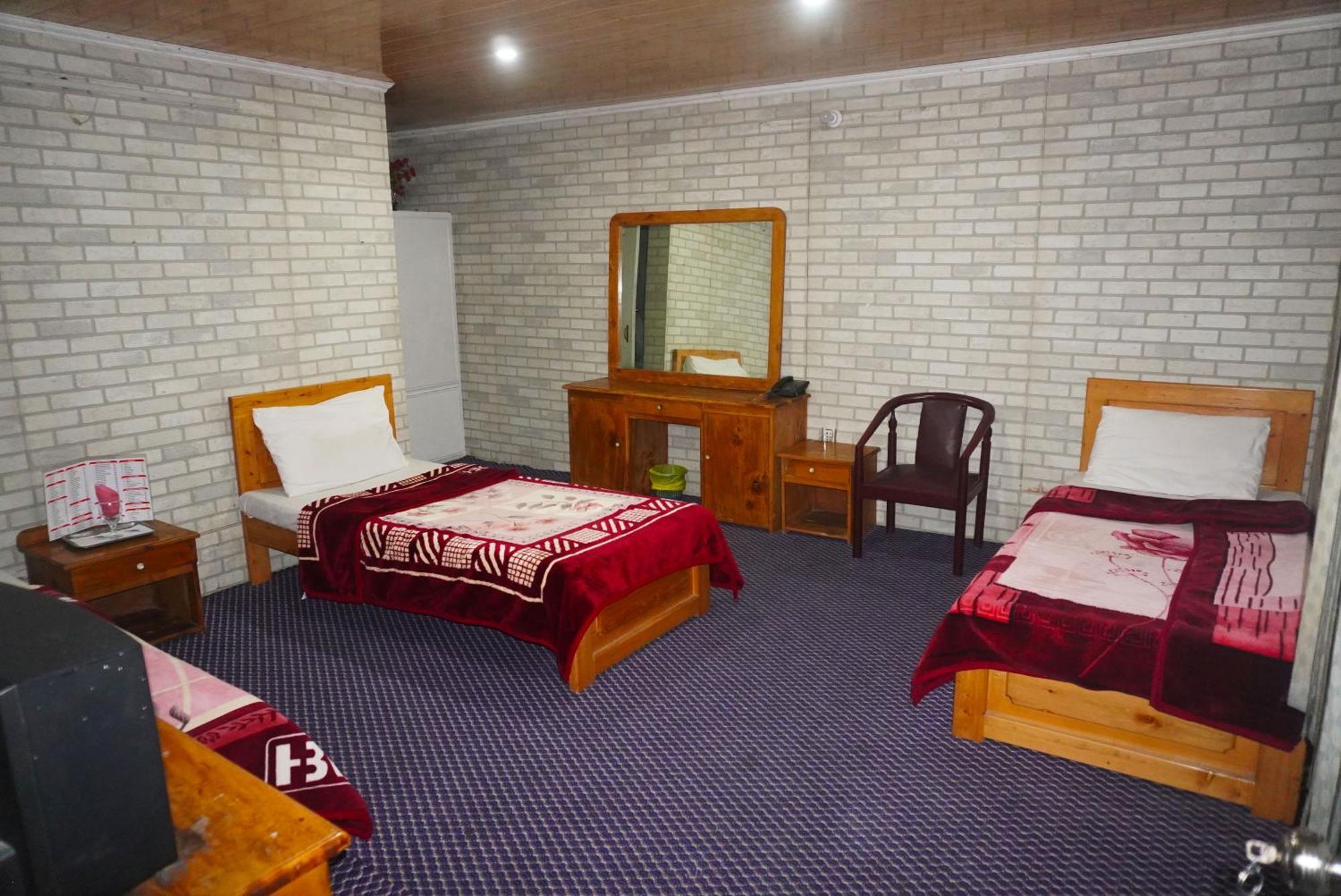 Hotel Dewanekhas Skardu Dış mekan fotoğraf